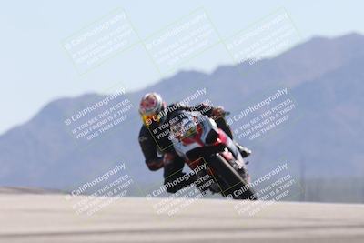 media/Oct-13-2025-Moto Forza (Mon) [[a66d839500]]/3-B Group/Session 4 (Turn 9)/